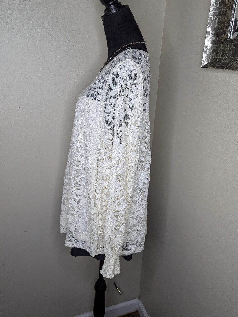 Torrid Lace Top 1 X - Picture 3 of 6